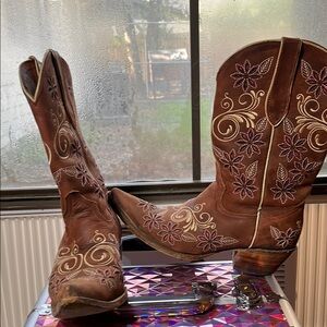 Floral Embroidered leather Western Boots